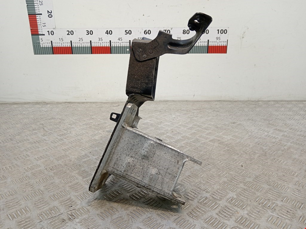 Кронштейн фары левый BMW 5er 5 серия E60/E61 2003-2010