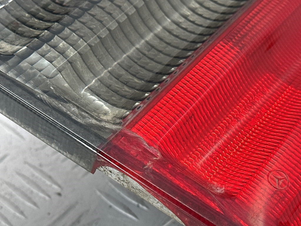 Фонарь задний внутренний правый MERCEDES-BENZ E-Class W210, S210 1995-2002