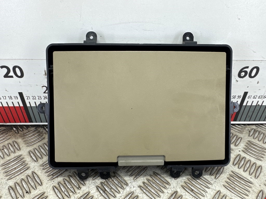 Бардачок NISSAN Armada 2003-2016