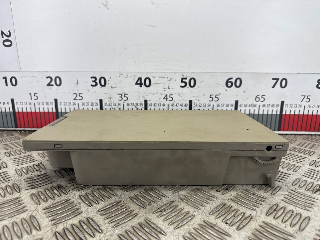 Бардачок NISSAN Armada 2003-2016