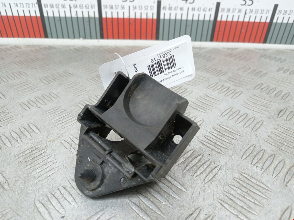 Кронштейн (крепление) радиатора BMW 3er E36 1991-2000