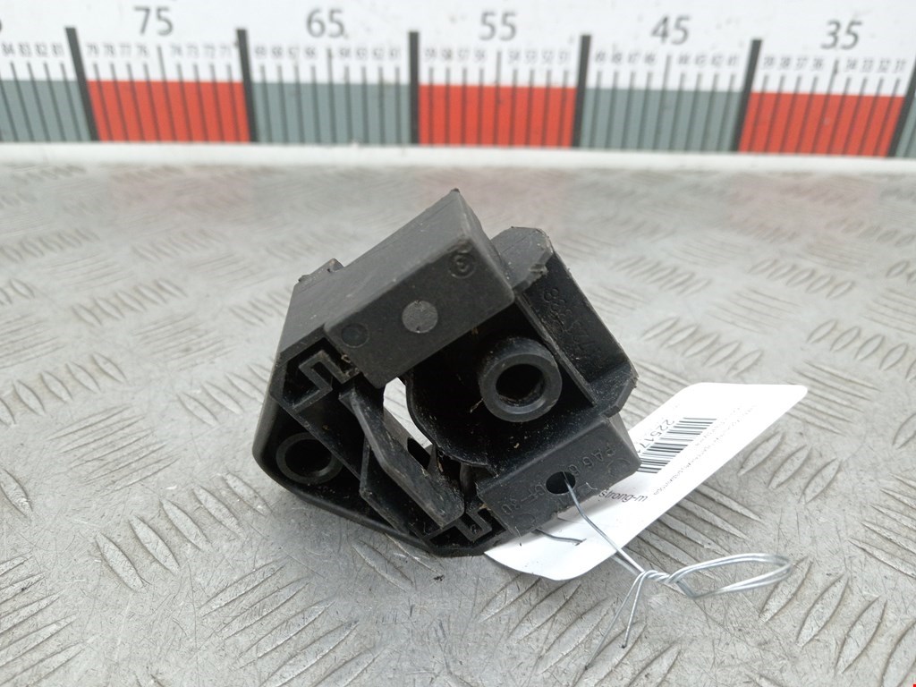 Кронштейн (крепление) радиатора BMW 3er E36 1991-2000