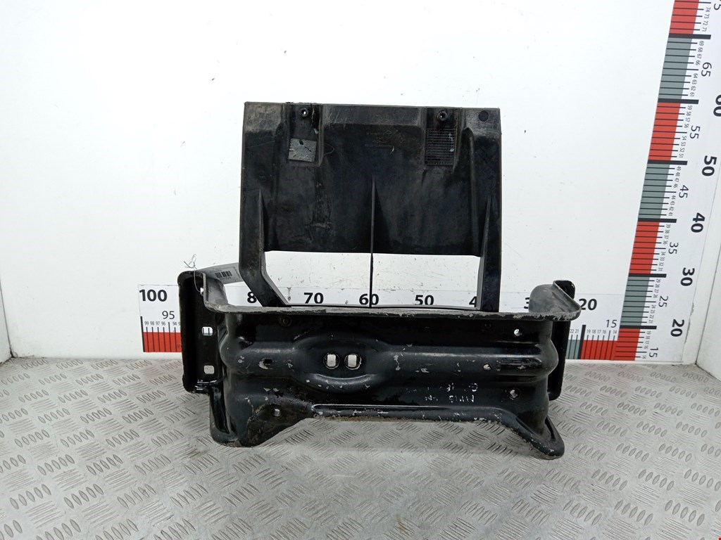 Кронштейн (крепление лапа траверса) кпп Mercedes ML-Class (W164) (2005-2011)