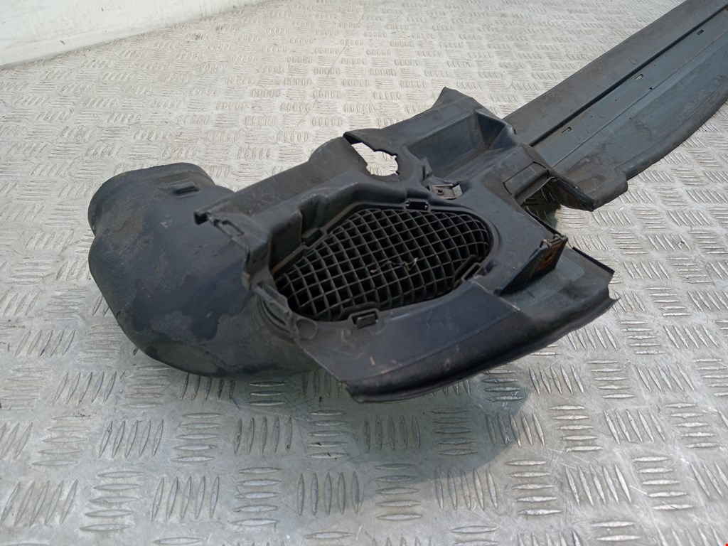 Воздуховод BMW 5er 5 серия E60/E61 2003-2010