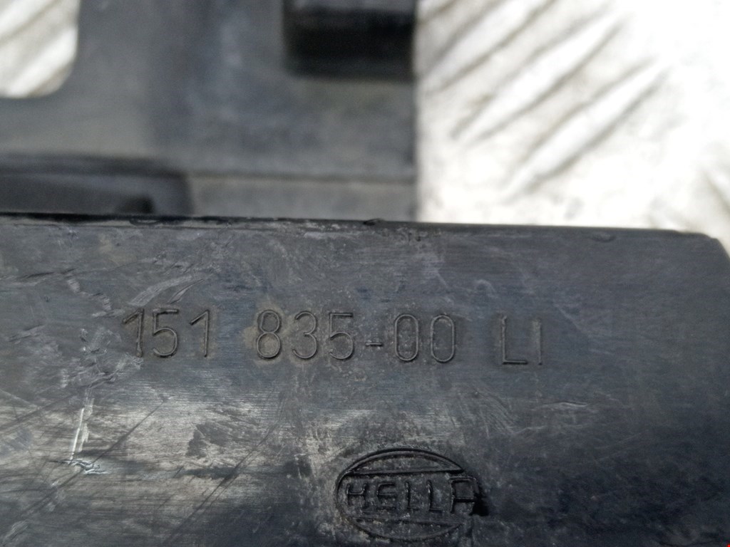 Кронштейн фары левый BMW X5 E53 1999-2006