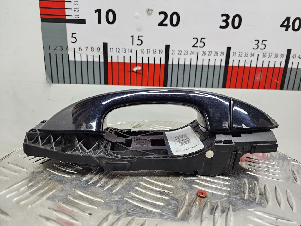 Ручка двери наружная задняя правая Volkswagen Golf 6 (2007-2012)