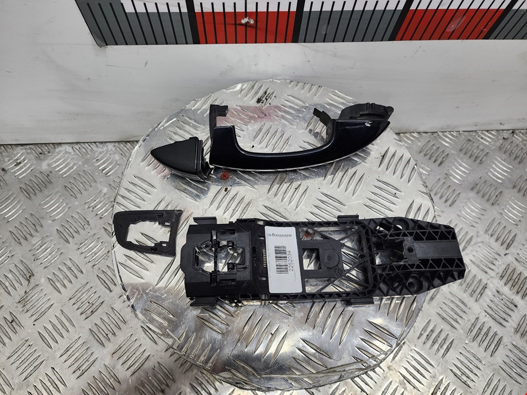 Ручка двери задней наружная правая VOLKSWAGEN Golf VI 2009-2012