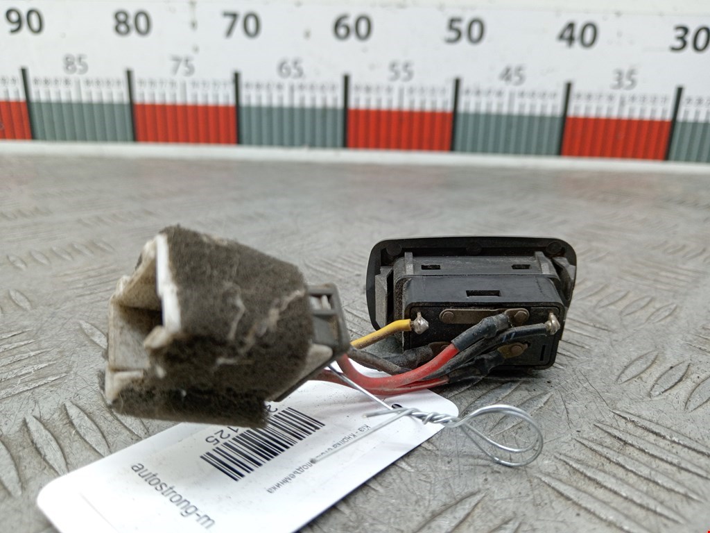 Кнопка стеклоподъемника KIA Sportage I 1993-2005