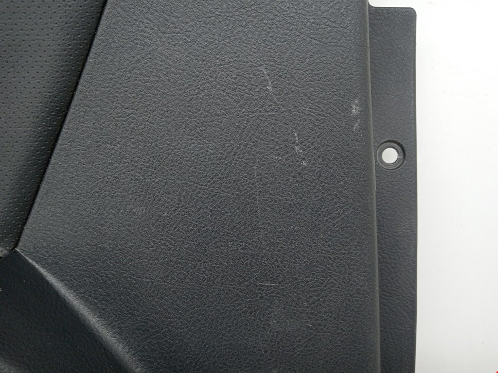 Обшивка двери задняя левая KIA Sorento 2002-2009