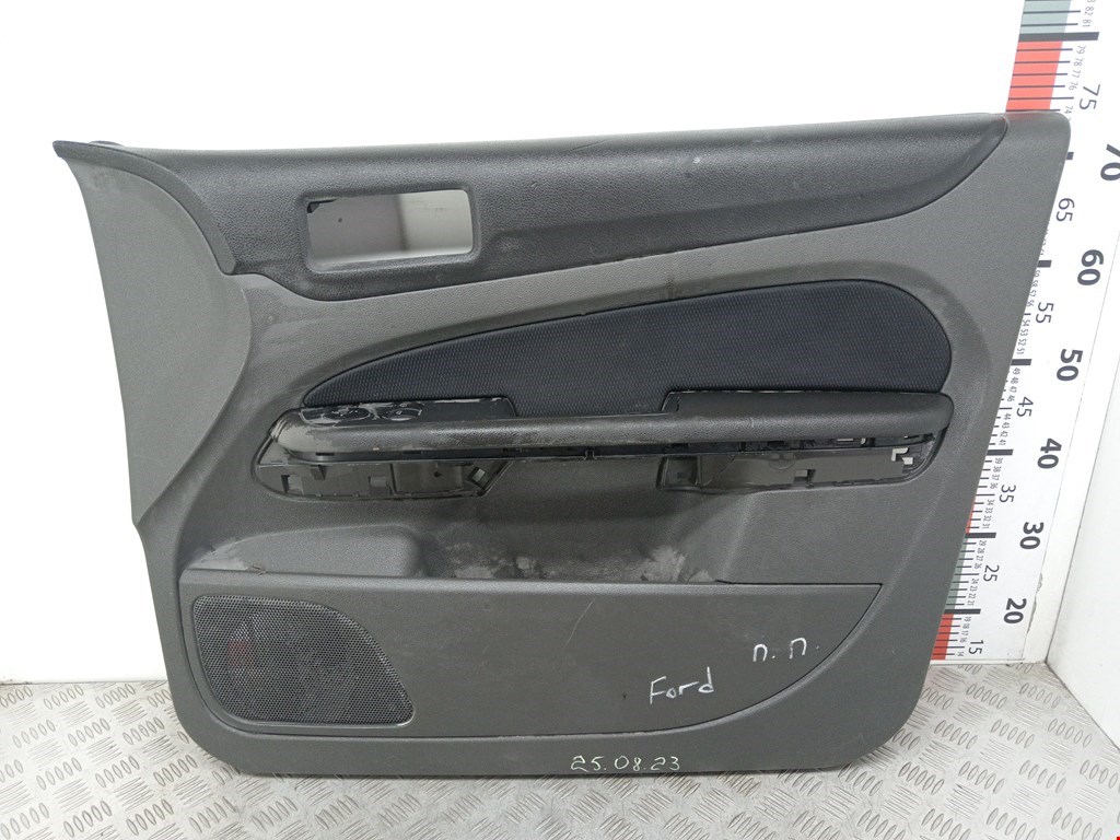 Обшивка двери передняя правая FORD Focus II 2005-2011