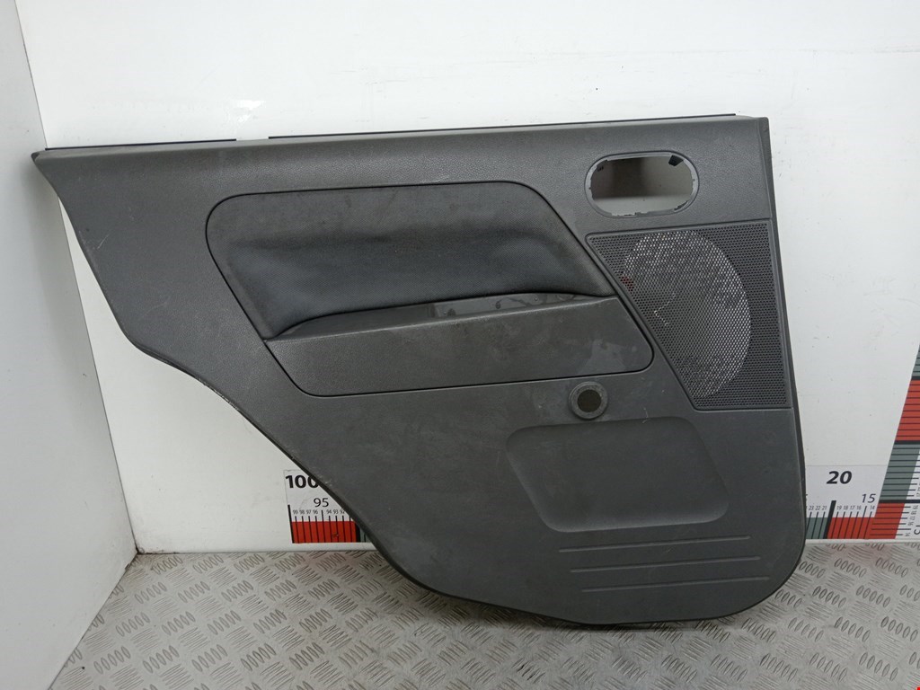 Обшивка (карта) двери задней левой Ford Fusion (2002-2012)