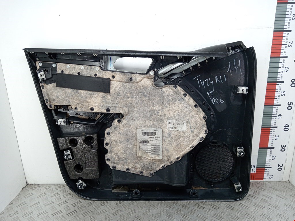 Обшивка двери передняя правая VOLKSWAGEN Tiguan 2016-н.в.