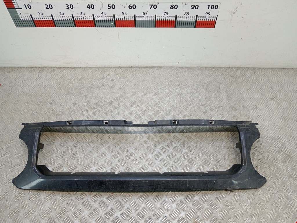 Решетка в бампер LAND ROVER Discovery IV 2009-2016