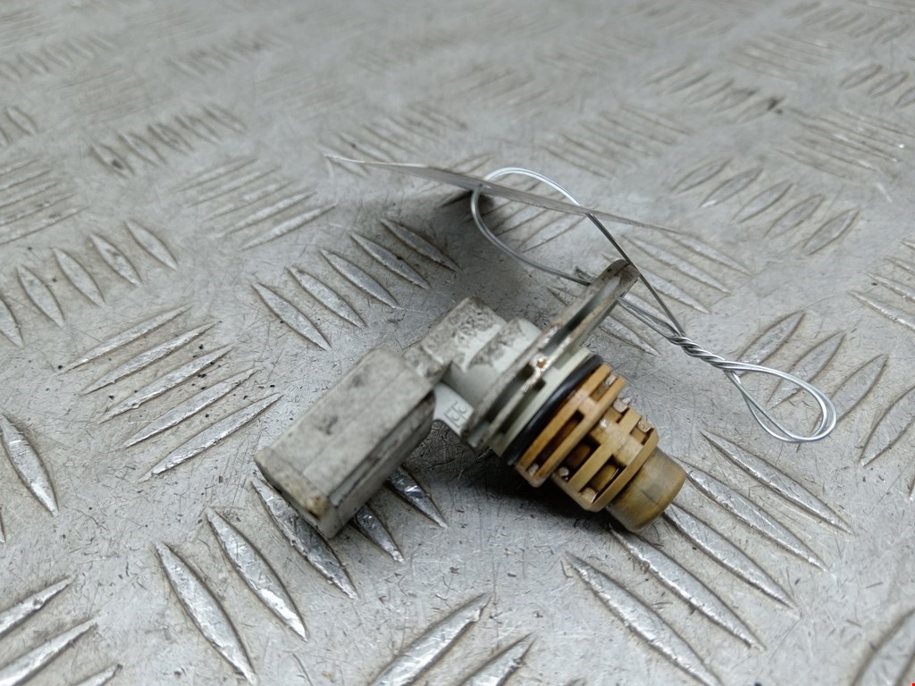 Датчик положения распредвала VOLKSWAGEN Golf V 2003-2009