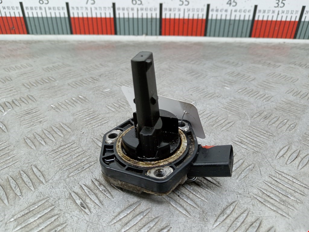 Датчик уровня масла VOLKSWAGEN Golf V 2003-2009