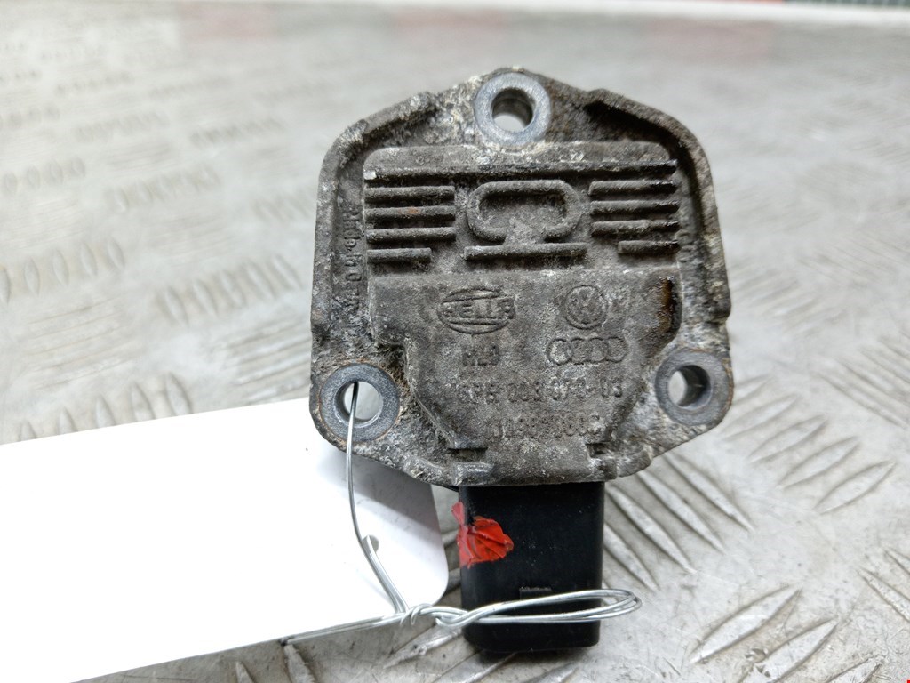 Датчик уровня масла VOLKSWAGEN Golf V 2003-2009