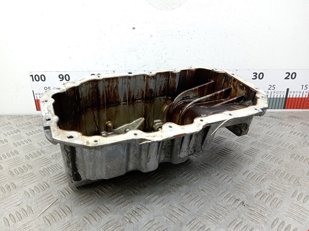 Поддон масляный двигателя VOLKSWAGEN Golf V 2003-2009