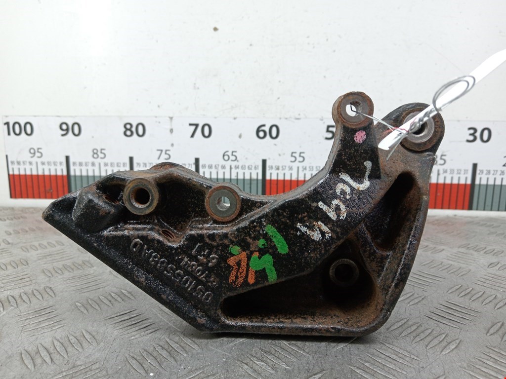 Кронштейн (крепление лапа) двигателя Chrysler Sebring 3 (JS) (2006-2010)