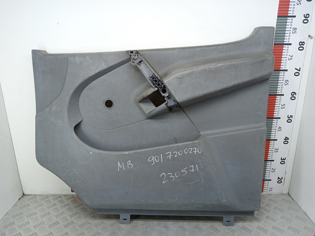 Обшивка двери передняя правая MERCEDES-BENZ Sprinter 906 2006-2018