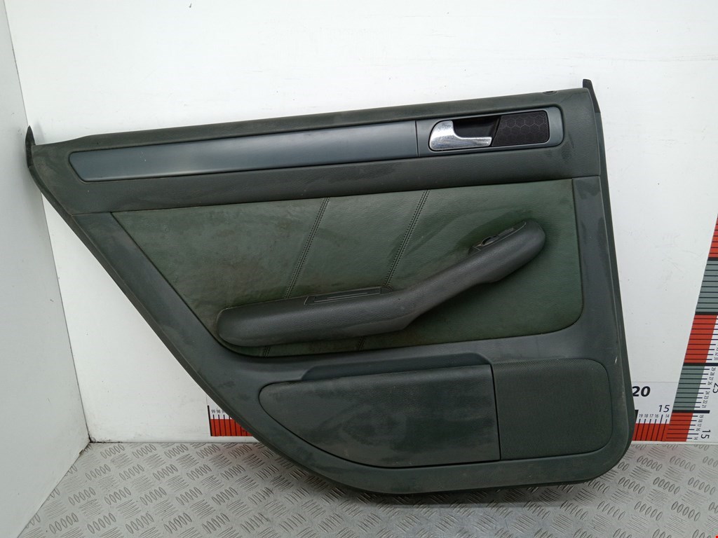 Обшивка двери задняя левая AUDI A6 Allroad C5 2000-2006