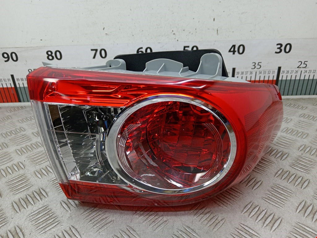 Фонарь задний левый TOYOTA Corolla E140/E150 2006-2013