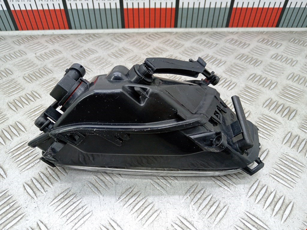 Фара противотуманная правая (ПТФ) AUDI A8 D3 2003-2010