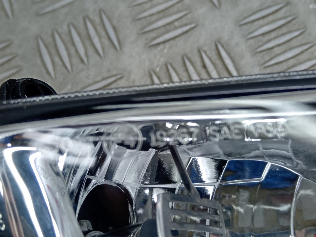 Фара противотуманная правая (ПТФ) AUDI A8 D3 2003-2010