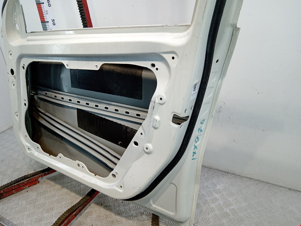 Дверь передняя правая MERCEDES-BENZ GLA-Class X156 2014-2020