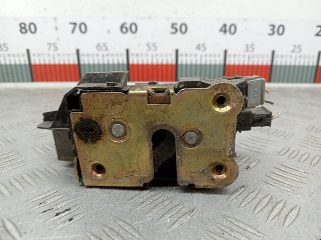 Замок двери передней правой RENAULT Laguna 1993-2000