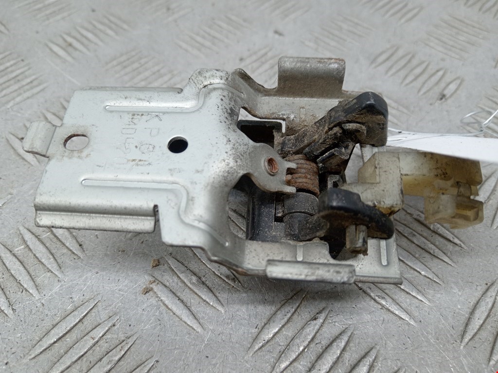 Ручка дверная передняя внутренняя правая MAZDA 323 BA 1994-1998