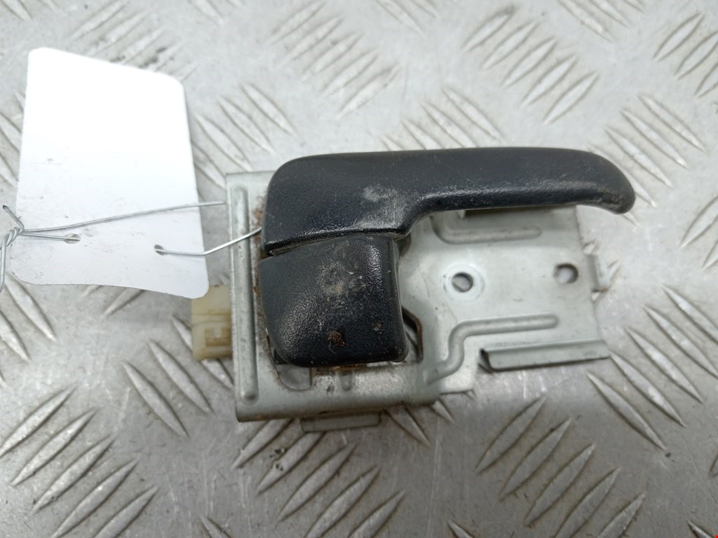 Ручка дверная передняя внутренняя правая MAZDA 323 BA 1994-1998