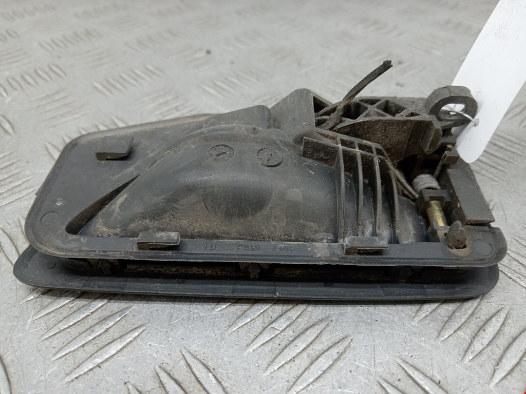 Ручка дверная передняя внутренняя правая PEUGEOT 405 1987-1997