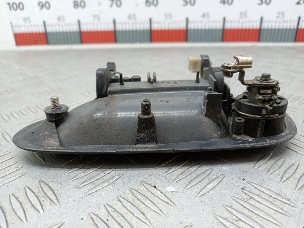 Ручка двери передней наружная правая MAZDA 323 BA 1994-1998