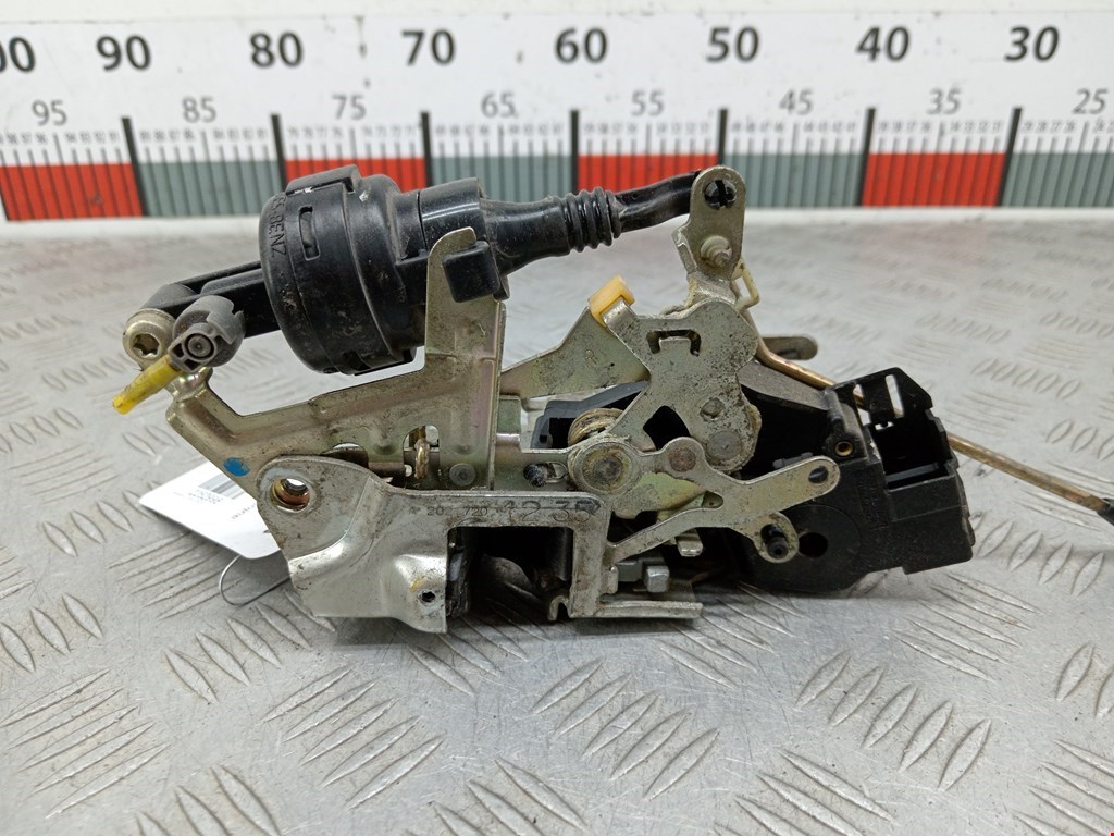 Замок двери передней правой MERCEDES-BENZ C-Class C-klasse W202 1993-2000