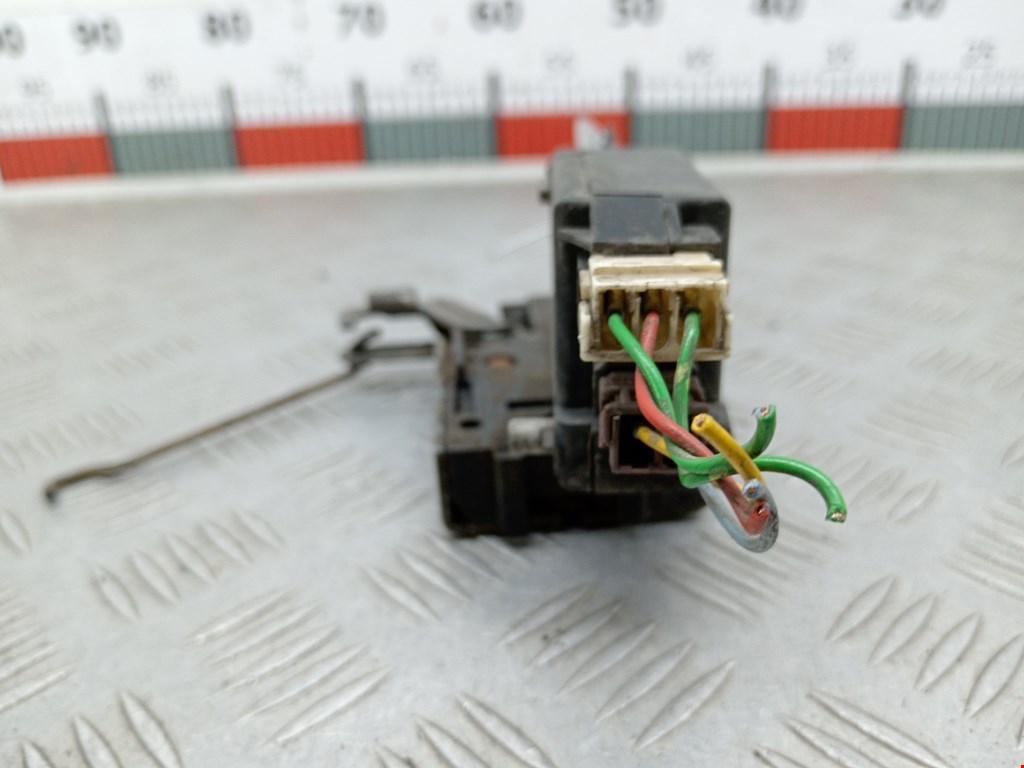 Замок двери передней правой PEUGEOT 405 1987-1997