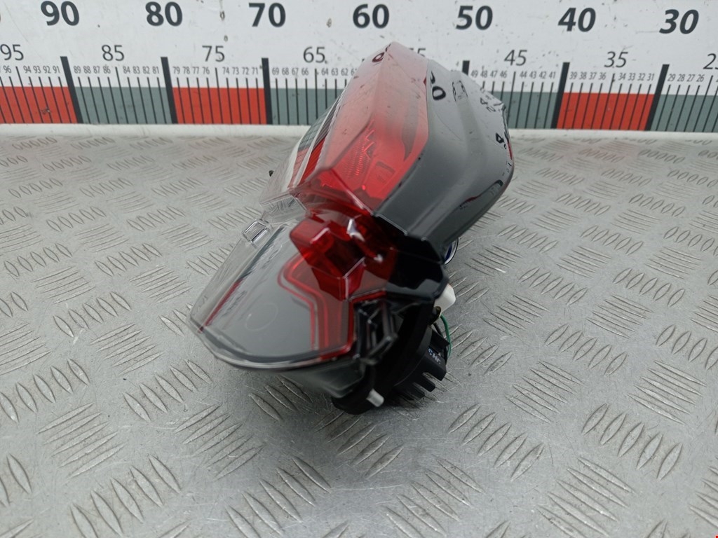 Фонарь задний внутренний левый TOYOTA RAV 4 XA50 2018-н.в.