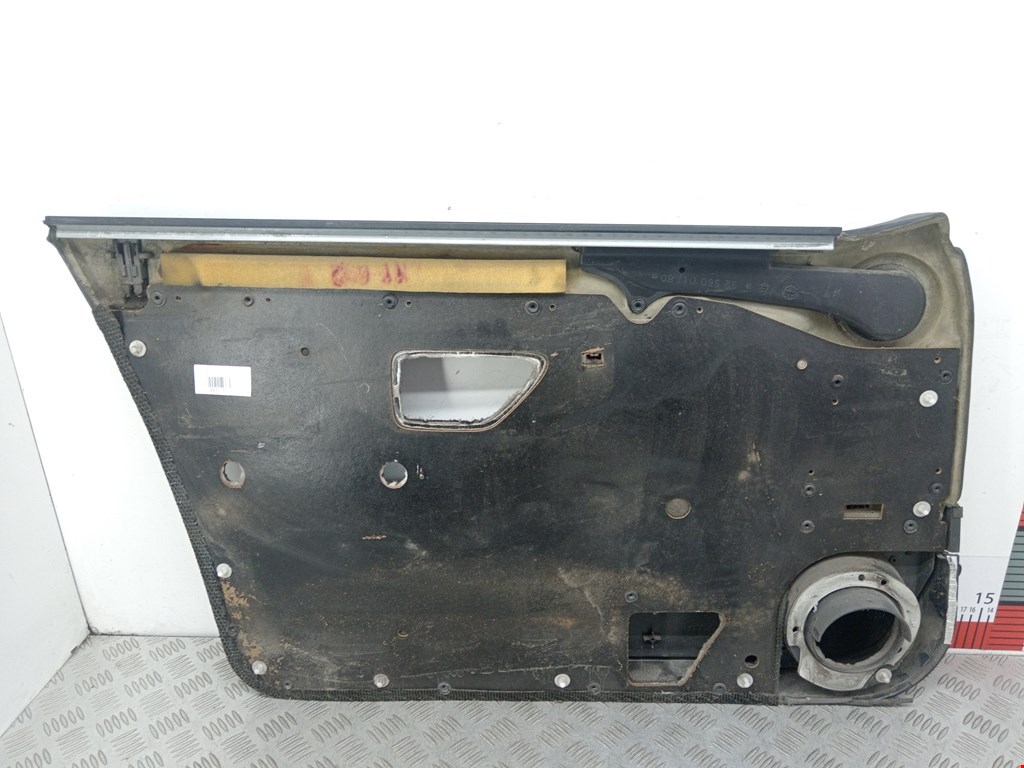 Обшивка двери передняя правая PEUGEOT 405 1987-1997