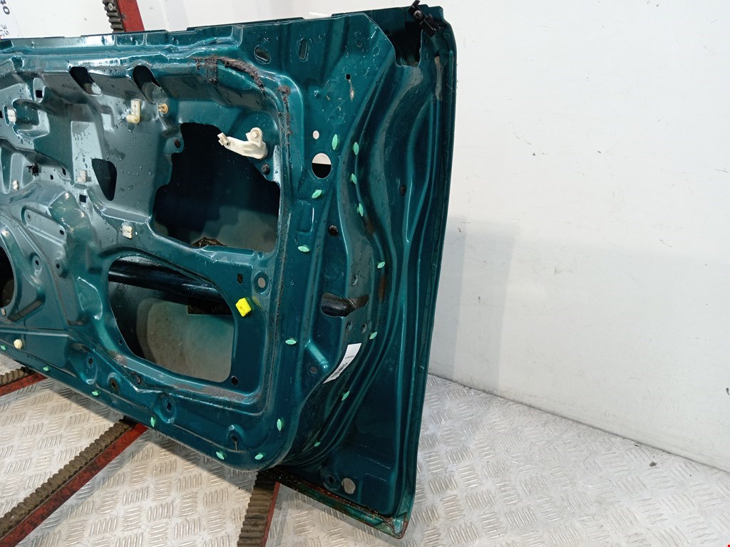 Дверь передняя правая MAZDA 323 BA 1994-1998