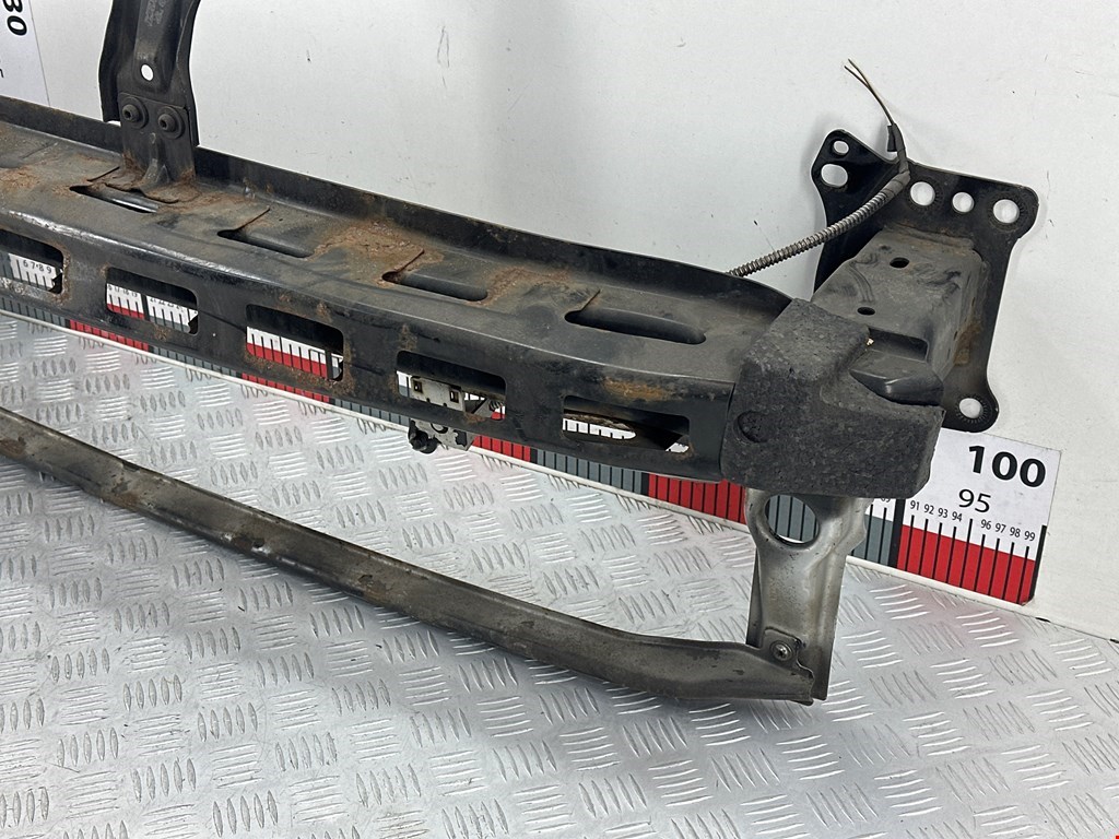 Усилитель переднего бампера (передний) VOLKSWAGEN Golf VI 2009-2012