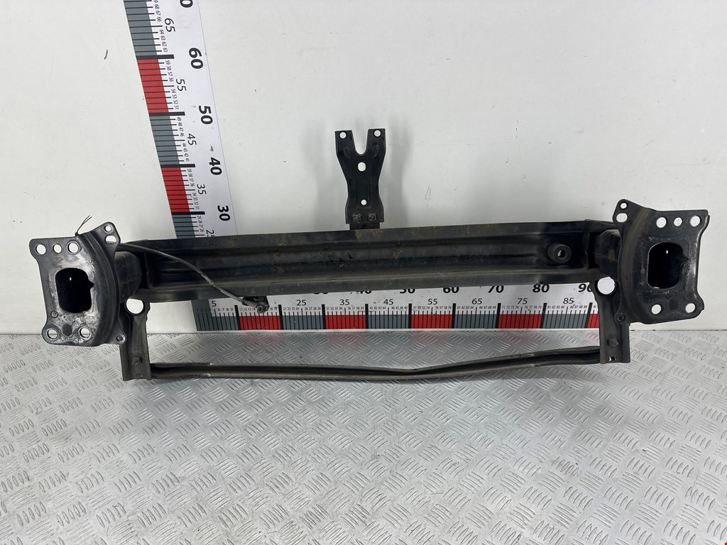 Усилитель переднего бампера (передний) VOLKSWAGEN Golf VI 2009-2012