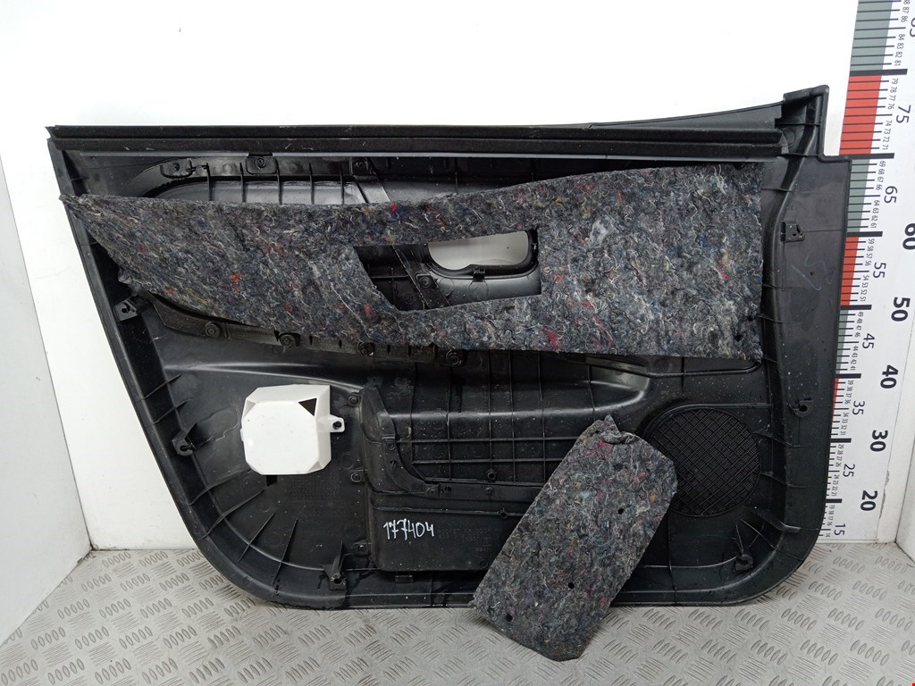 Обшивка двери передняя правая NISSAN Note E11 2005-2014