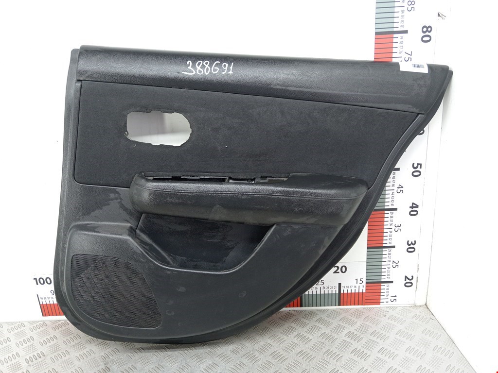 Обшивка двери задняя правая NISSAN Tiida C11 2004-2014