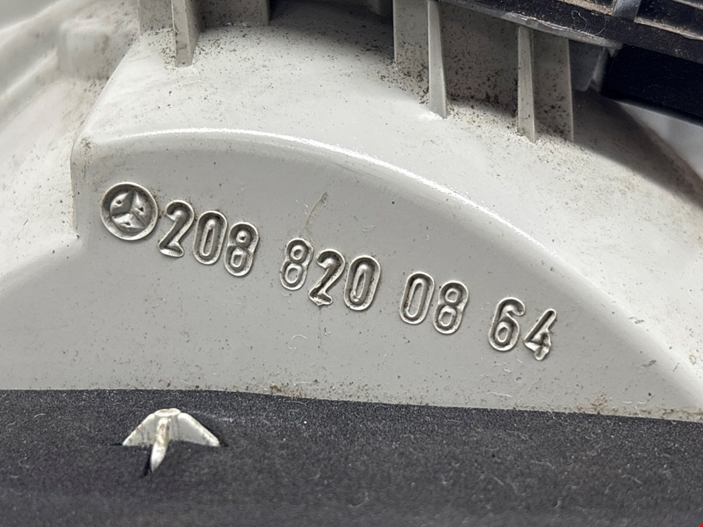Фонарь задний внутренний правый MERCEDES-BENZ CLK-Class W208 1997-2002