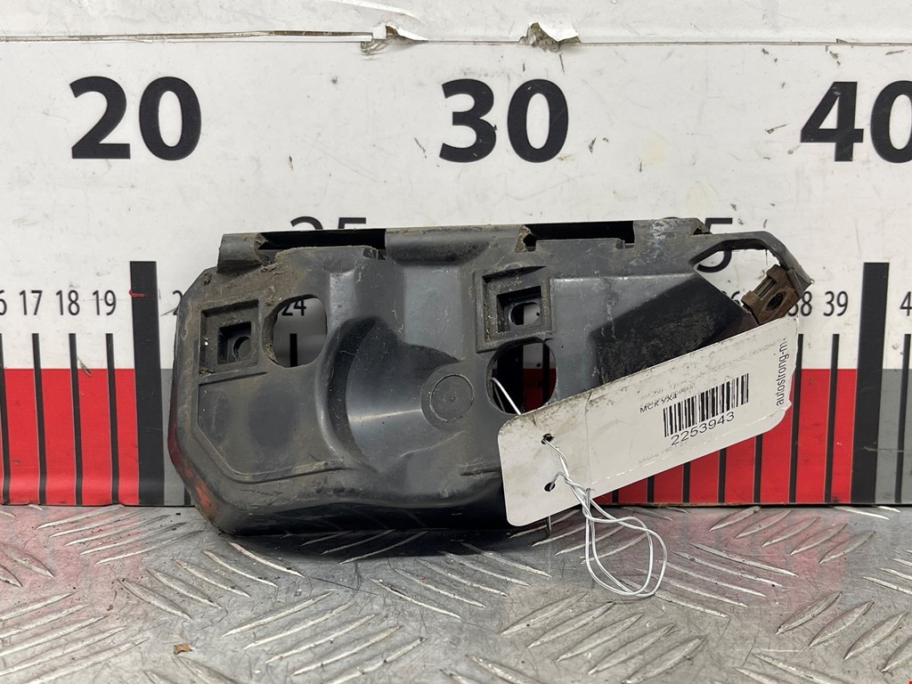 Кронштейн переднего бампера правый VOLVO V50 I 2004-2012