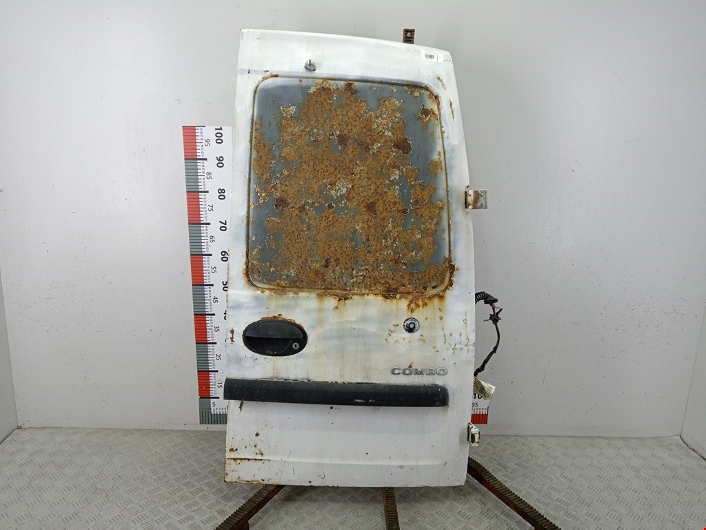 Бампер задний OPEL Combo C 2001-2011