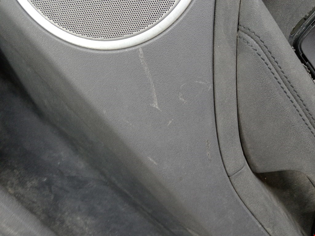 Обшивка двери задняя правая LAND ROVER Range Rover Evoque 2011-2018