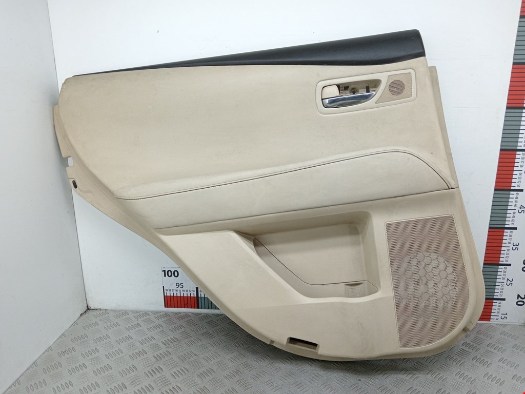 Обшивка двери задняя левая LEXUS RX 300\330\350\400H 2003-2009