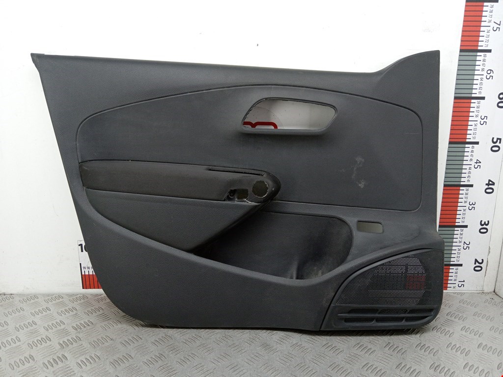 Обшивка двери передняя левая VOLKSWAGEN Polo V Sed Rus 2011-2020