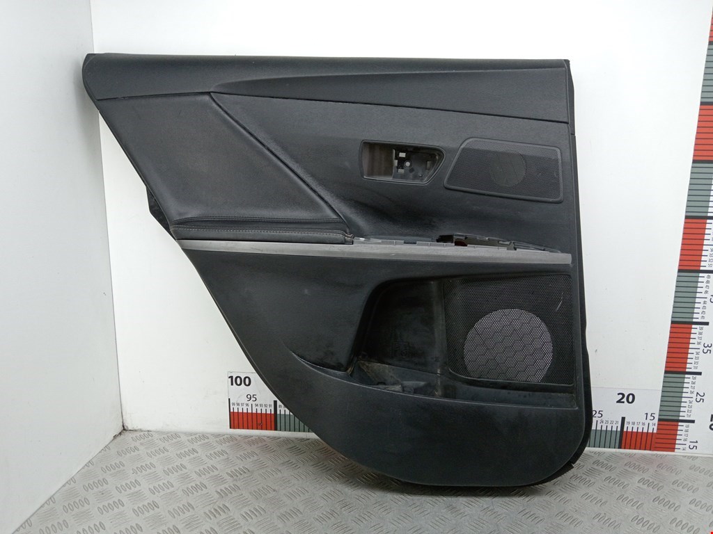 Обшивка двери задняя левая TOYOTA Venza 2009-2017