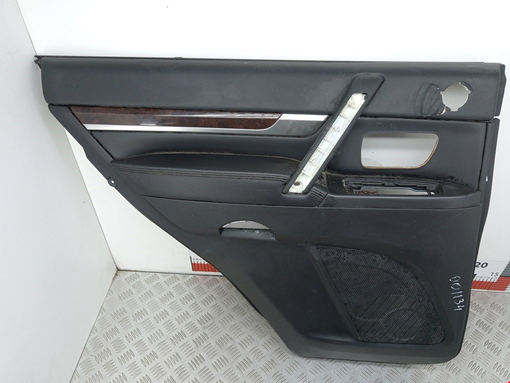 Обшивка двери задняя левая MITSUBISHI Pajero IV 2006-2022